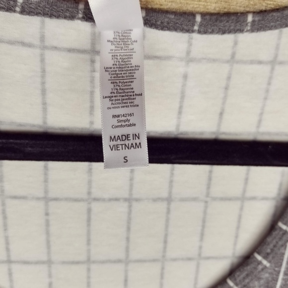 LulaRoe Lot of 2 Womens Small Perfect Tee Shirt - Picture 7 of 8